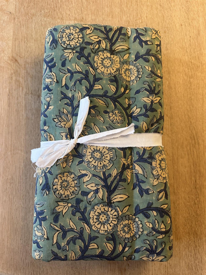 Blokktrykket stoff i metervare 10 meter lengde green