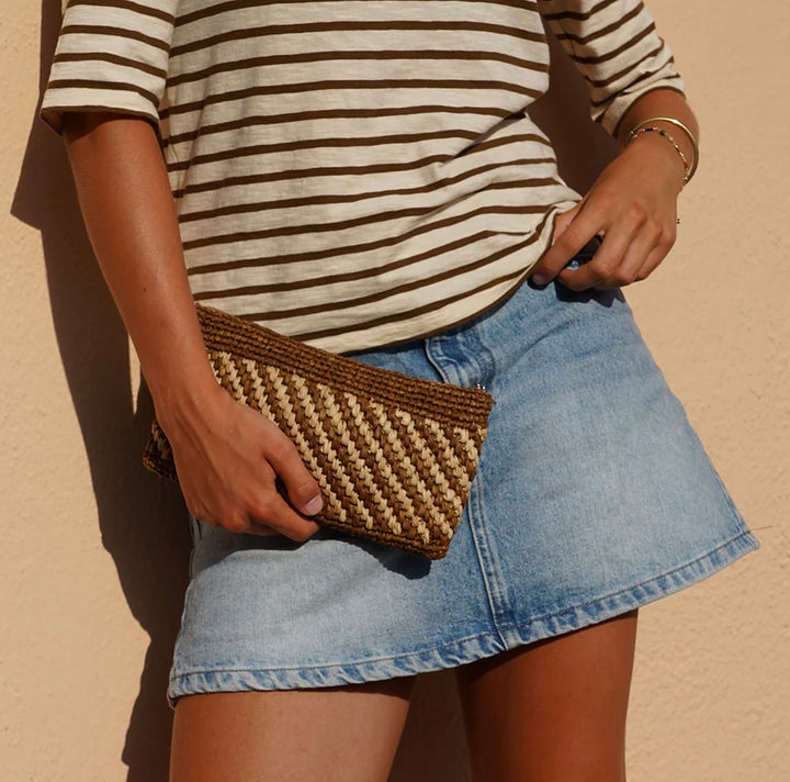Mimose clutch raffia cinnamon/ nut