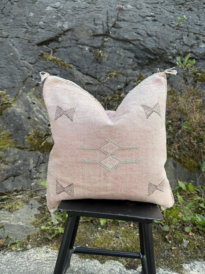 Putetrekk kaktus silke 50 x 50 cm rosa m brunt og grønt ønter