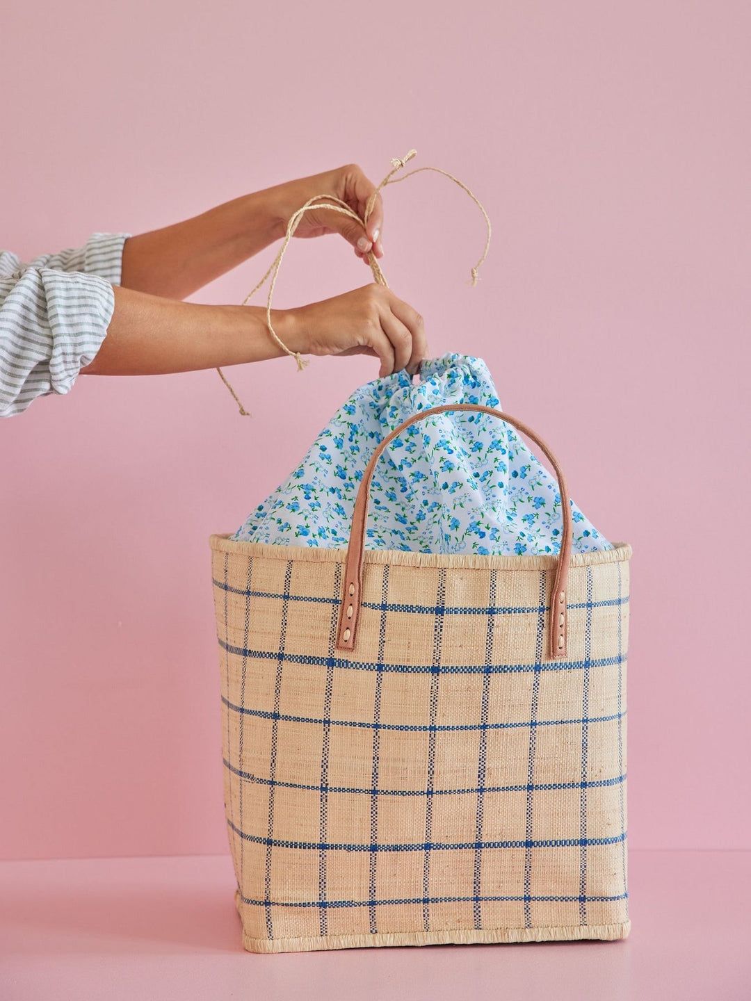 Raffia bag large natural navy blue checks