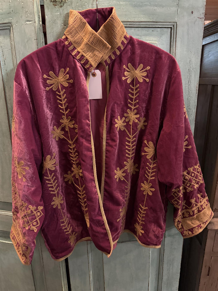 Velvet jakke med broderier lilla