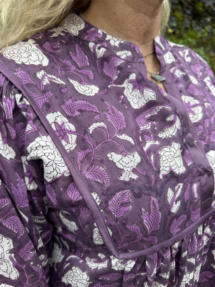 Caroline kjole lilla