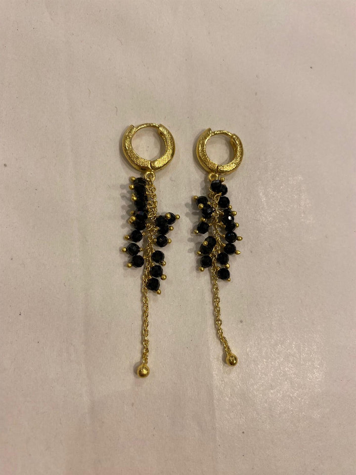 Lina hoop øredobber black spinel gullforgylt