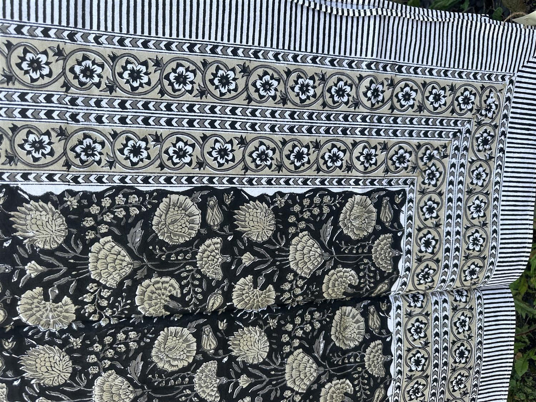 Duk 150 x 250 cm blokktrykket Hani black/natural