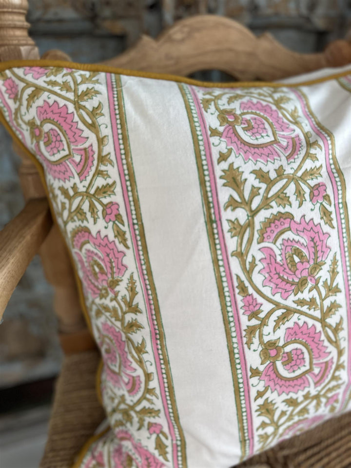 Putetrekk rulour blokktrykk 50x50 cm rose border
