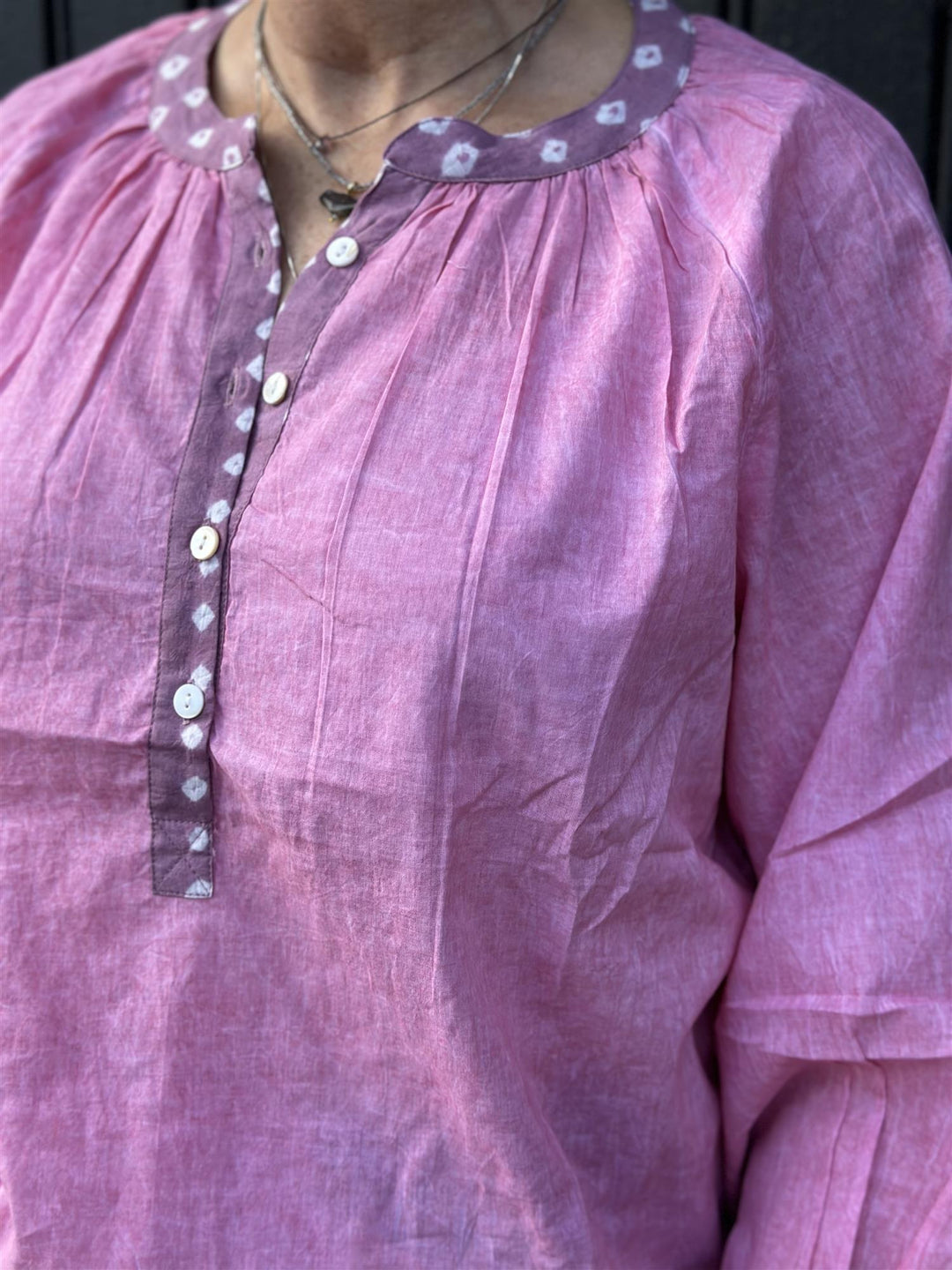 Rita bluse pink med lilac & white bandani