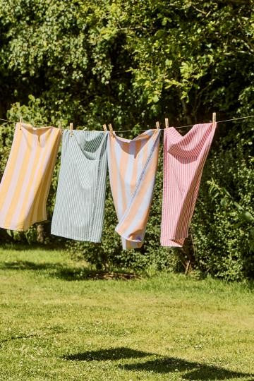 Kjøkkenhåndkle Linus brede sriper lyserosa og sennep