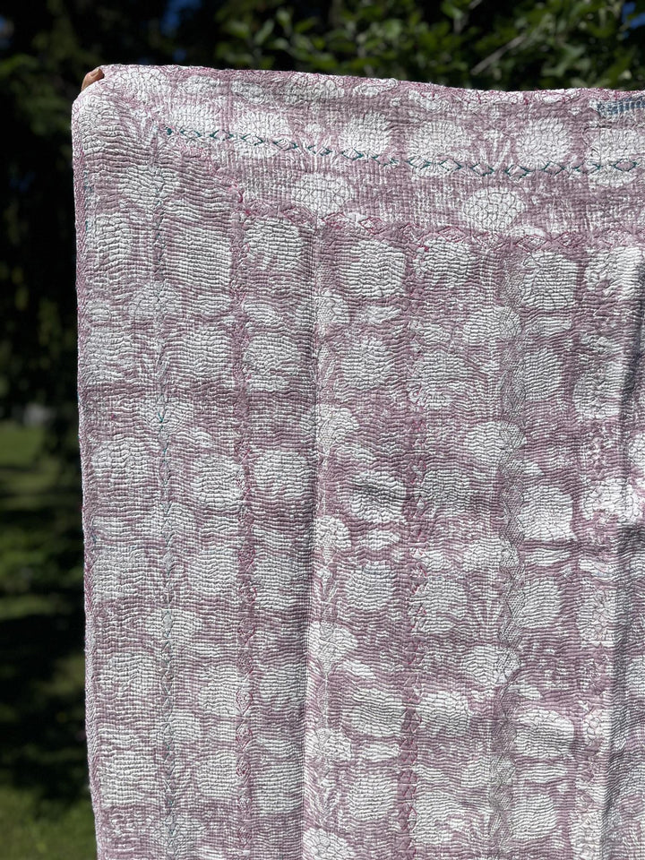 Teppe vintage kantha blokk print rosa ca 112x174 cm