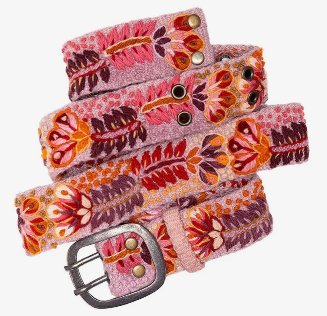 Mia belte med broderier medium