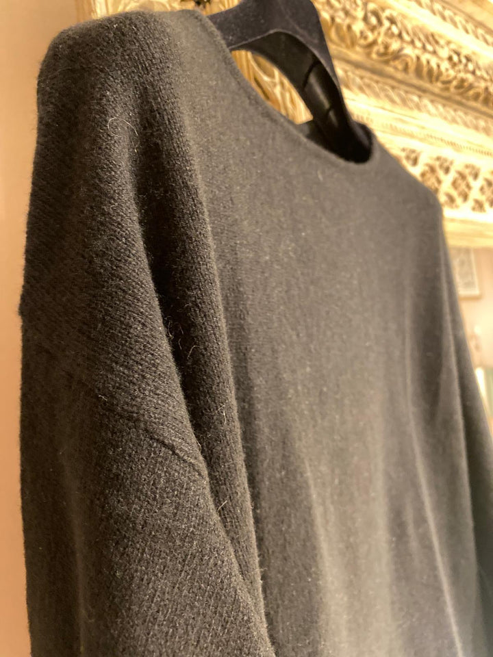 Pure oversized cashmere genser black