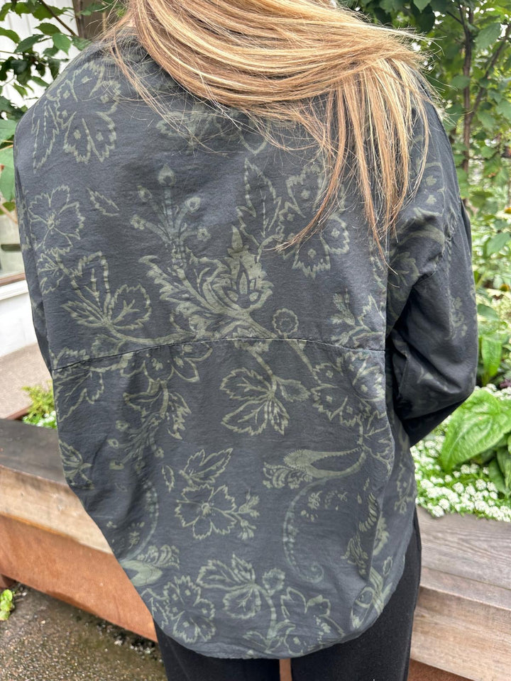 Mallie mønstret bluse sort