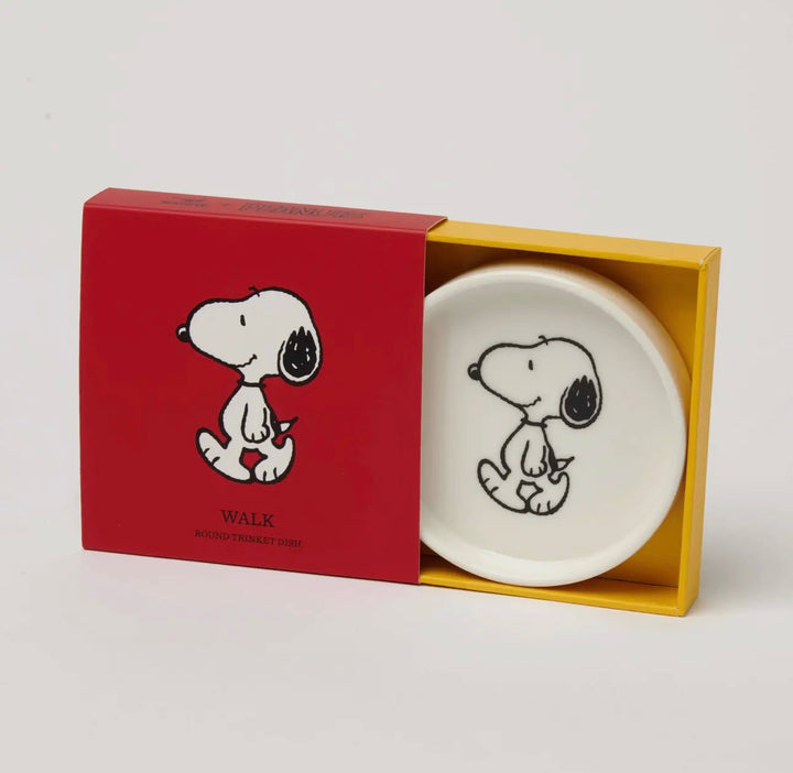 Snoopy Snoopy walk trinket