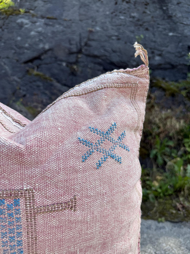 Putetrekk kaktus silke 50 x 50 cm rosa m blått og brunt  mønter