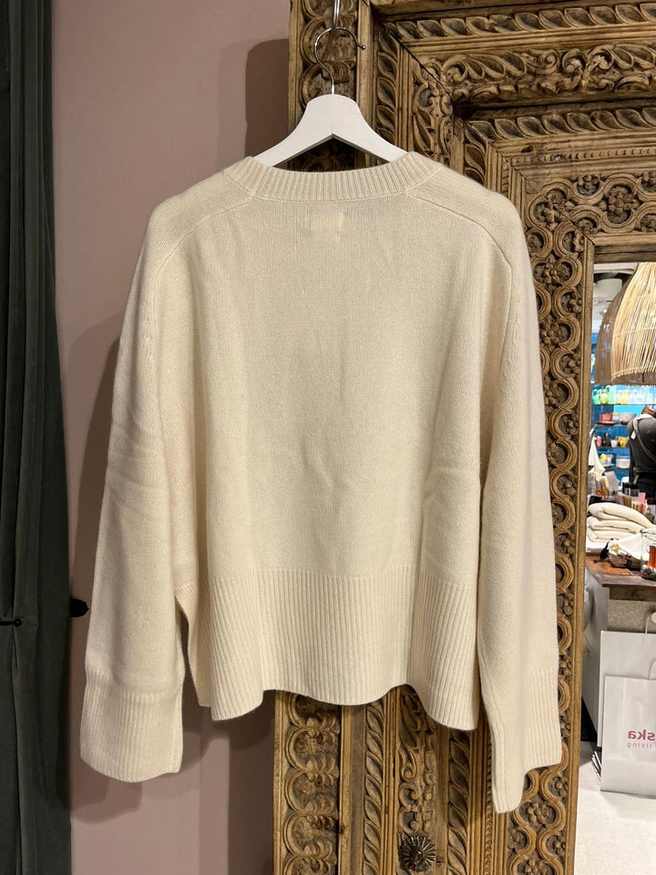 Xenia cashmere rund hals genser ecru