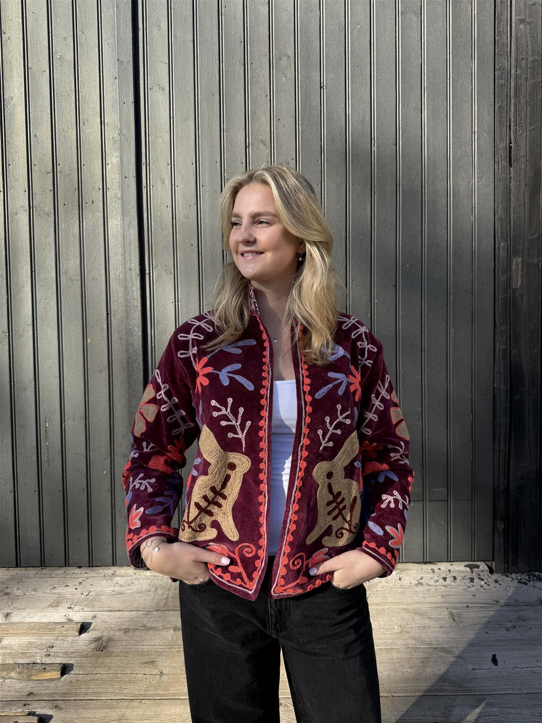 Anouska jakke velur med broderier plomme