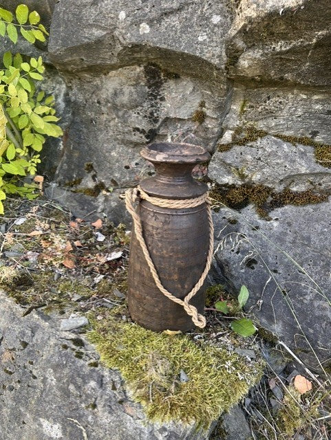 Trepotte brun med tau dekor H36 cm