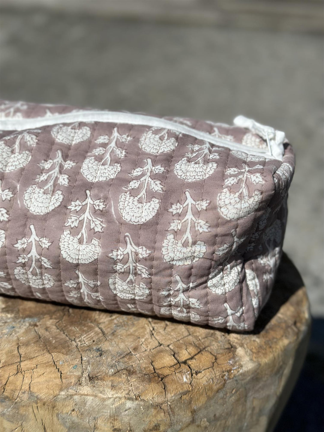 Toalettmappe blokktrykket støvet aubergine