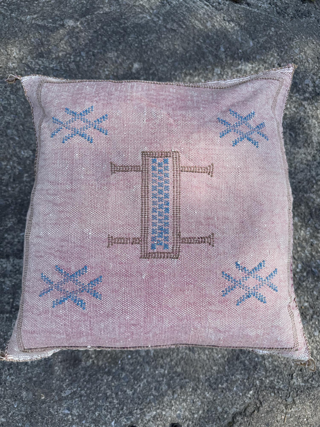 Putetrekk kaktus silke 50 x 50 cm rosa m blått og brunt  mønter