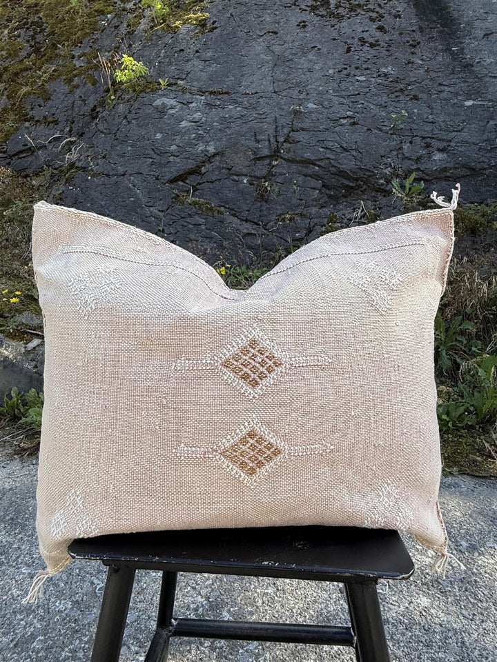 Putetrekk kaktus silke 30 x 50 cm rosa med hvitt og brunt mønster