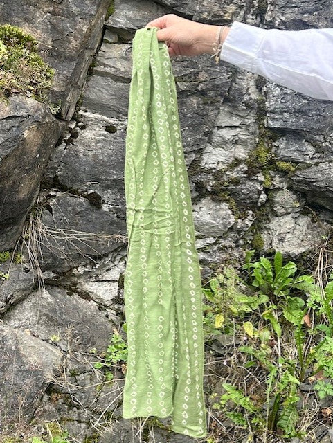 Mila skjerf 150 x 35 cm oliven