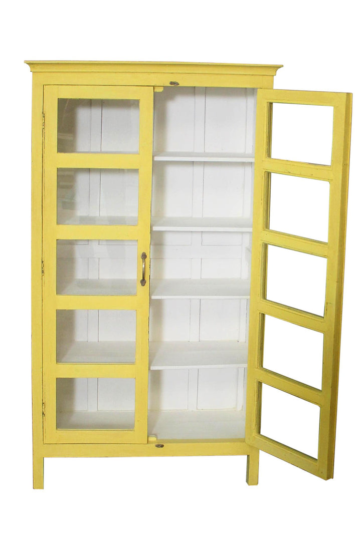 skap med glass nr 22