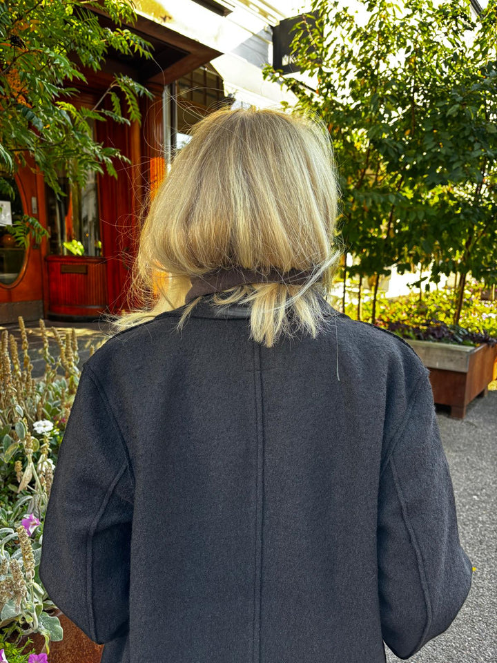 Madonna ulljakke sort