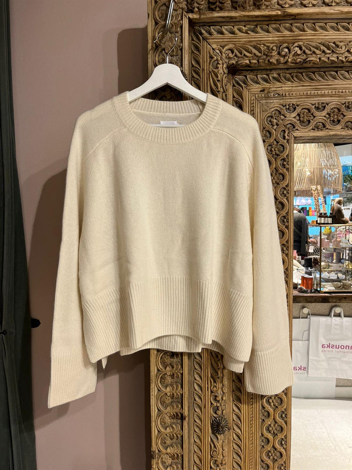 Xenia cashmere rund hals genser ecru