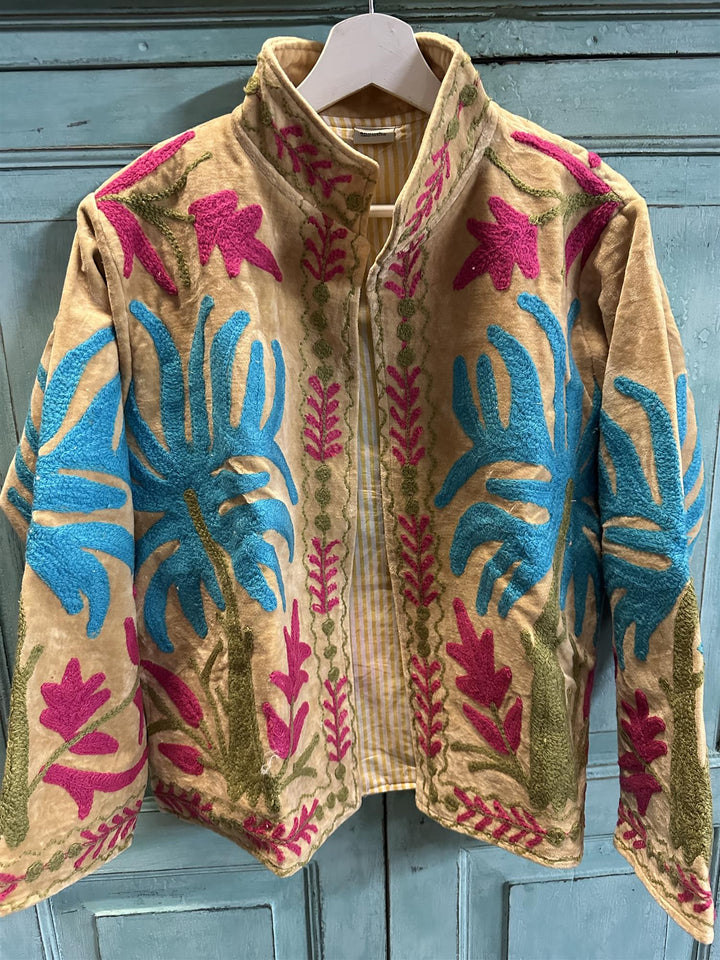 Anouska jakke velur med broderier beige