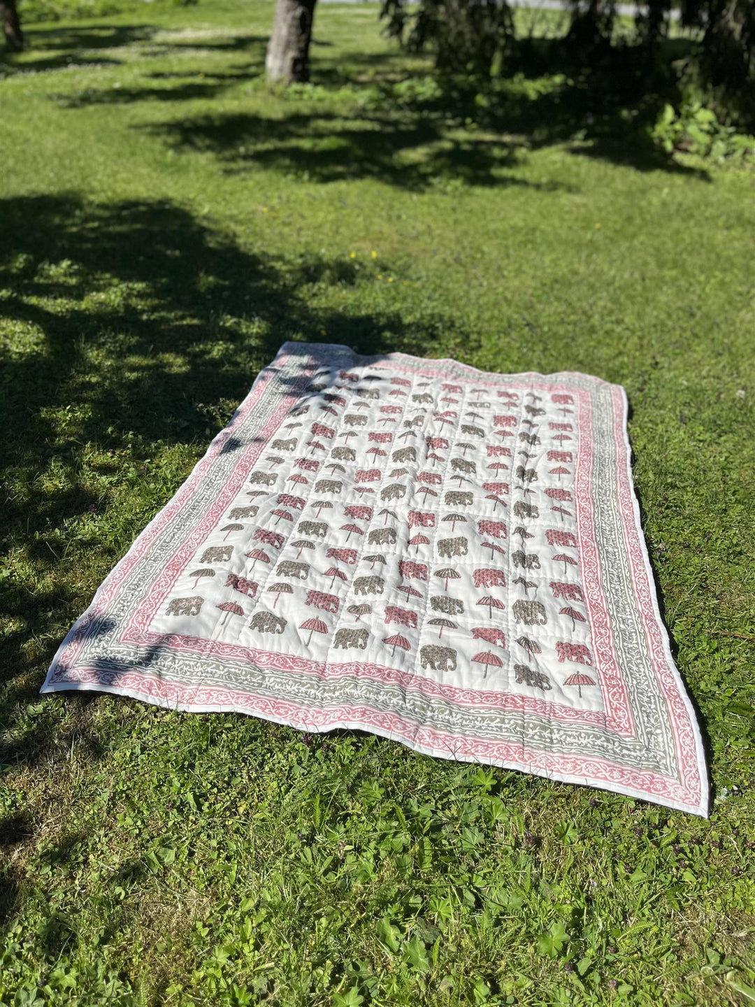 Quilt small 100 x 150 cm elefanter