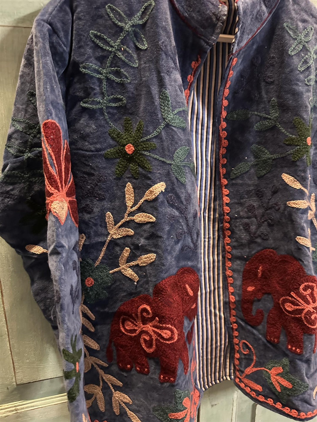 Anouska jakke velur med broderier blue