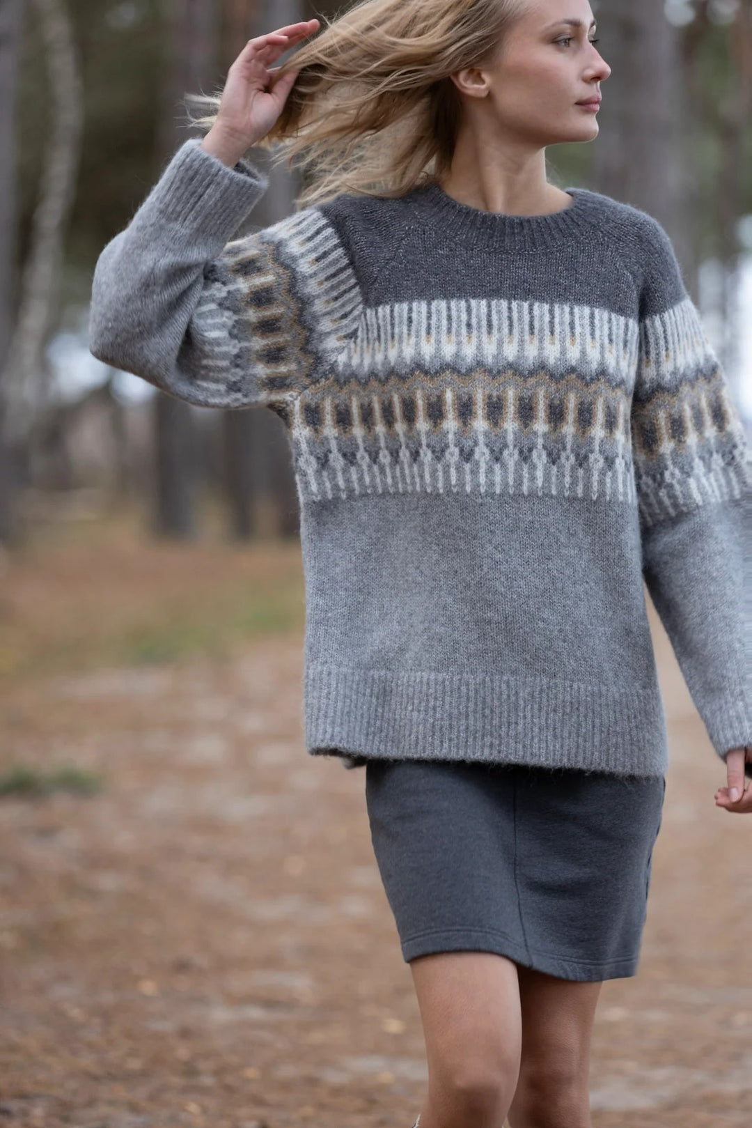 Mia jacquard genser strikket