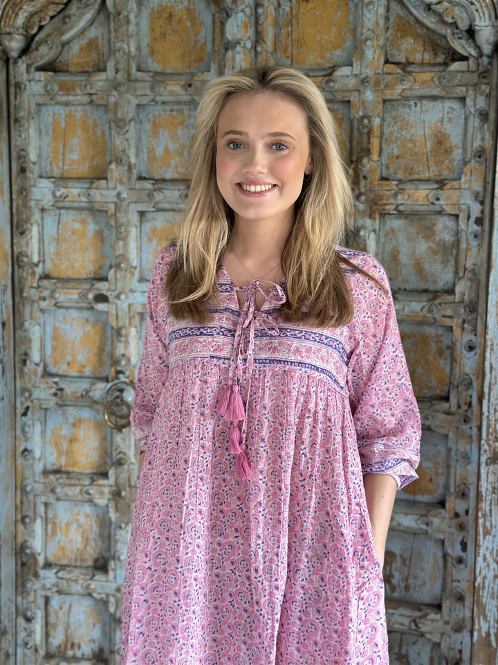 Lucia lang smekkekjole pink