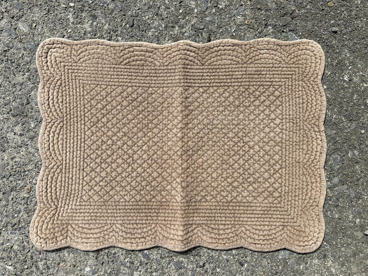 Spisebrikke velur 35x50 cm Latte