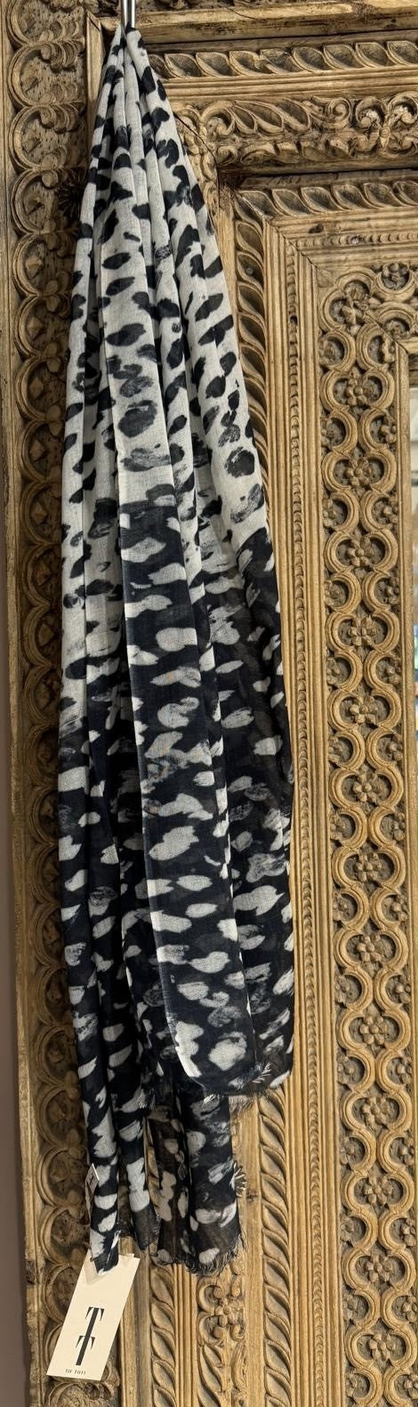 Lave skjerf black/off white 70 x 180 cm