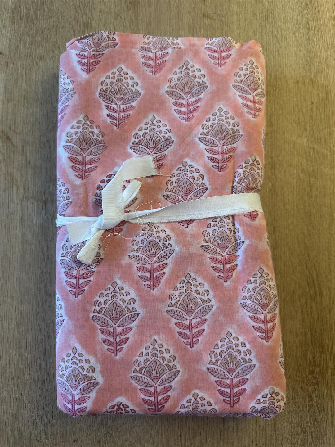 Blokktrykket stoff i metervare 10 meter lengde coral