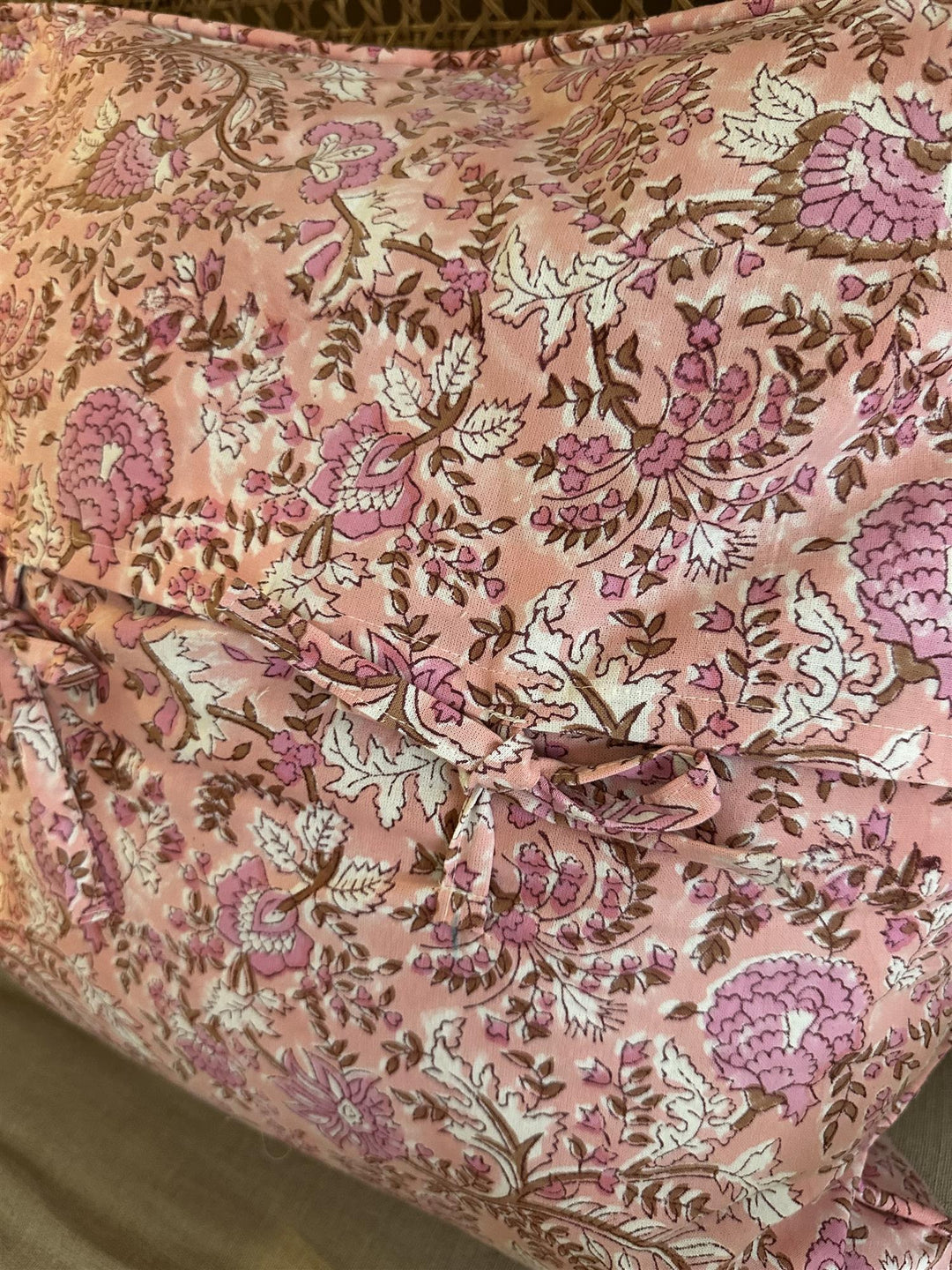 Putetrekk Fleur pink blokktrykk 50x50 cm