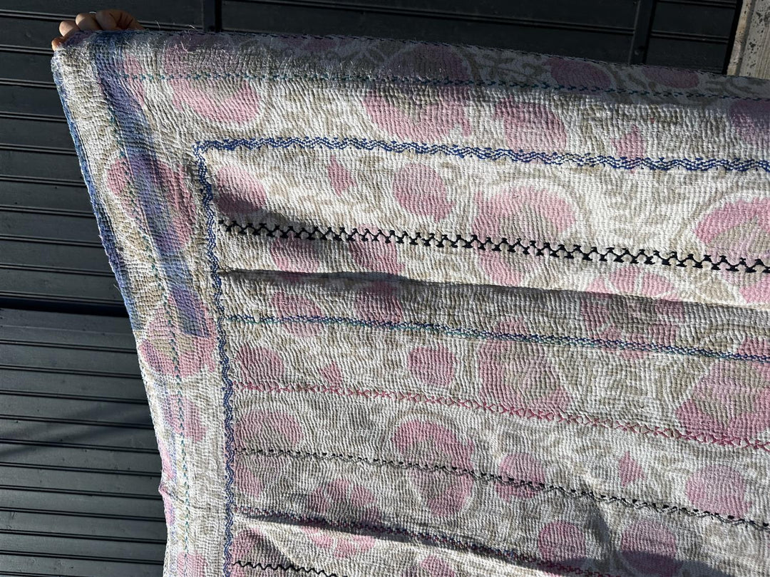 Teppe vintage kantha blokk Nr 2 111 x 166 cm