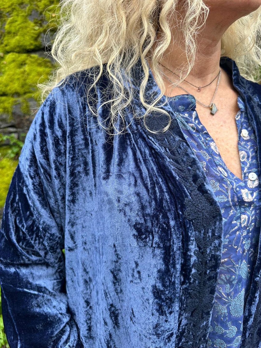 Valentina kimono velur dyp blå