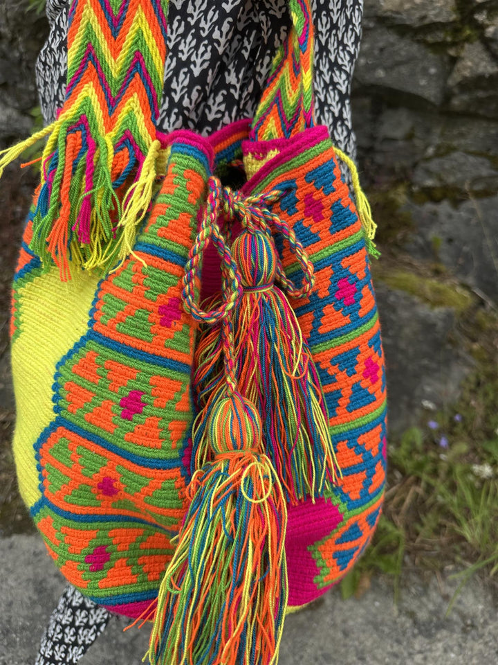Guariche Wayuu bag neonfarger Nr 3