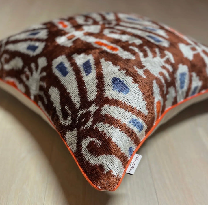 Velvet ikat putetrekk desert flower 50 x 50 cm