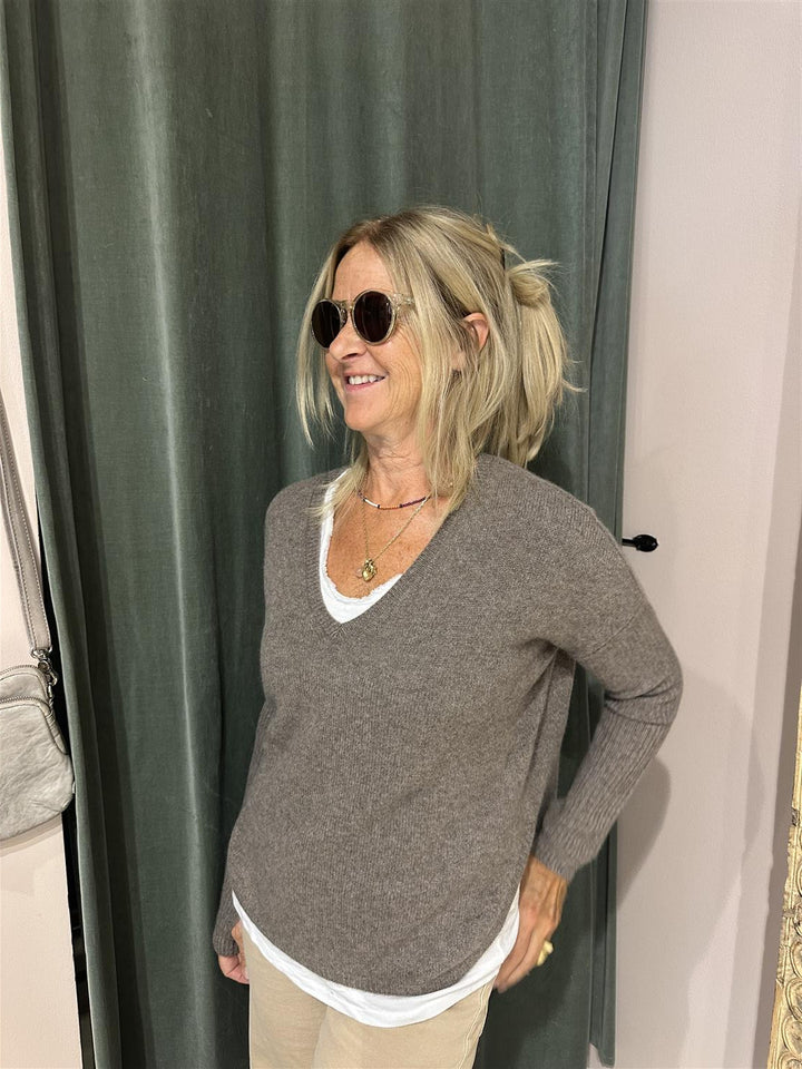 Arya cashmere v-hals genser vison