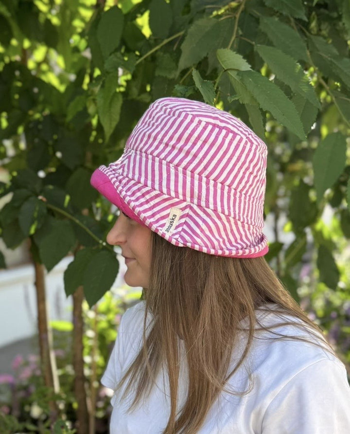 Bøttehatt stripet pink